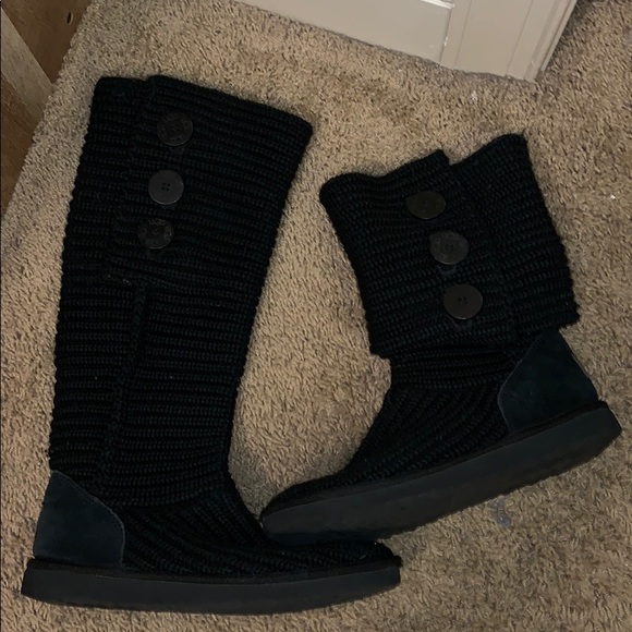 Black UGG Classic Cardy Boot - Picture 2 of 4